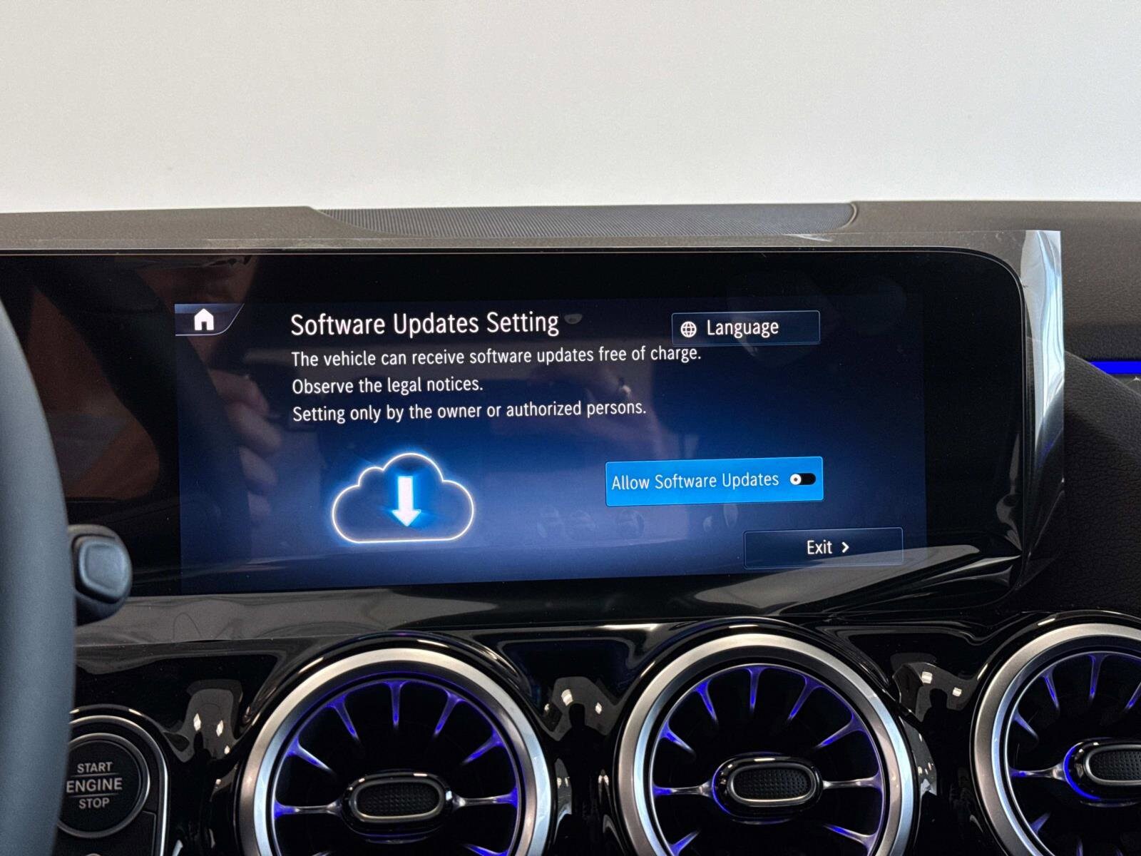 2025 Mercedes Benz GLA 250 photo 4
