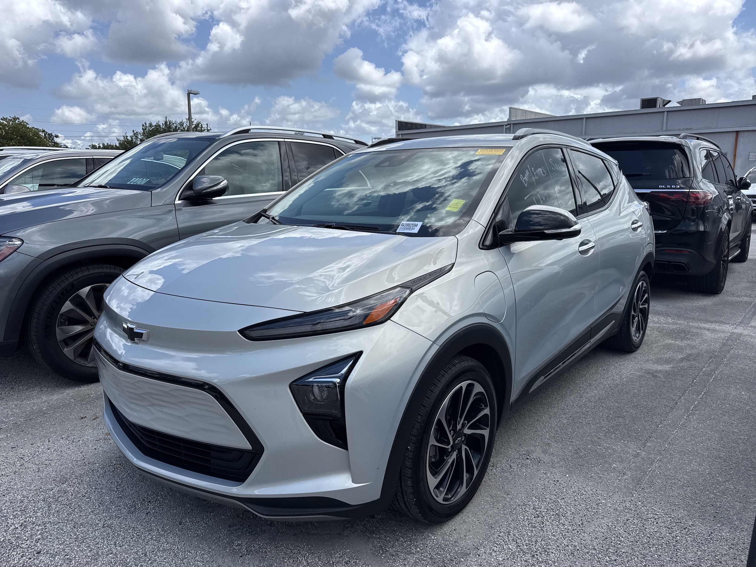 2023 Chevrolet Bolt EUV Premier's photo