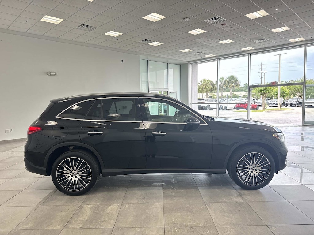 New 2026 Mercedes-Benz GLC 300 SUV