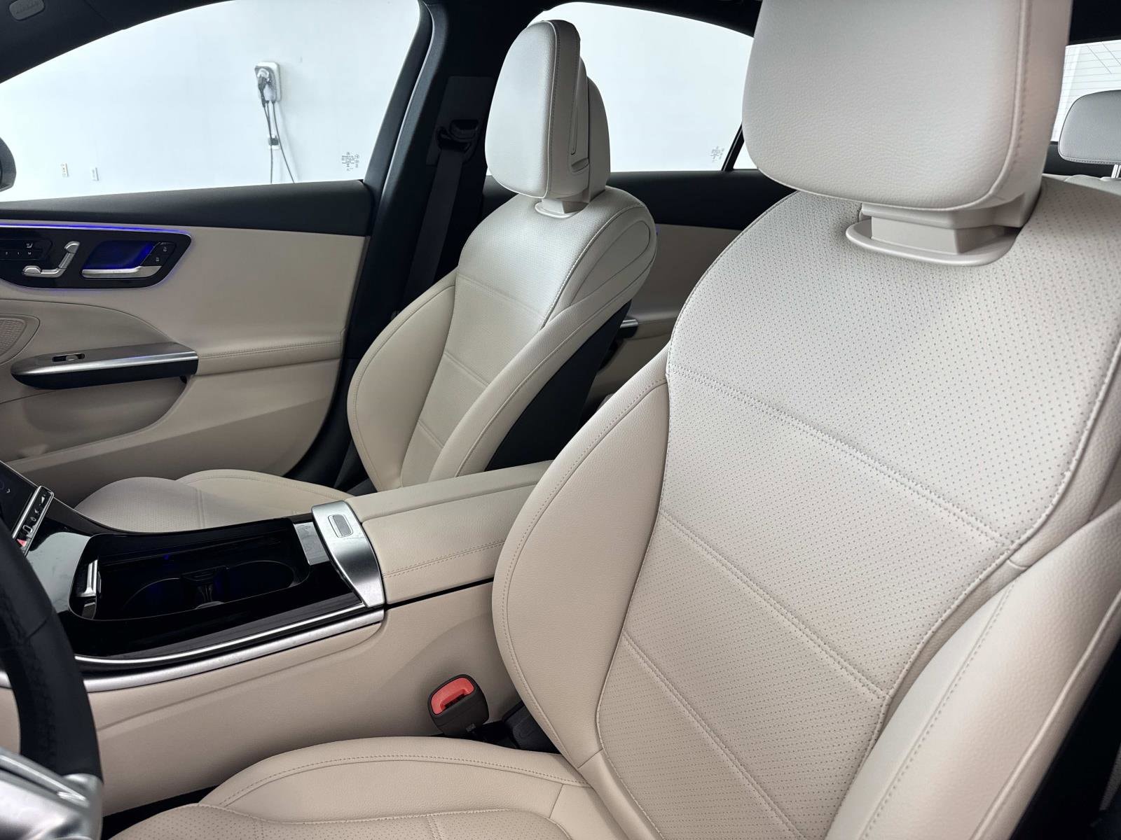 2025 Mercedes-Benz C-Class Sedan C 300 - Photo 19