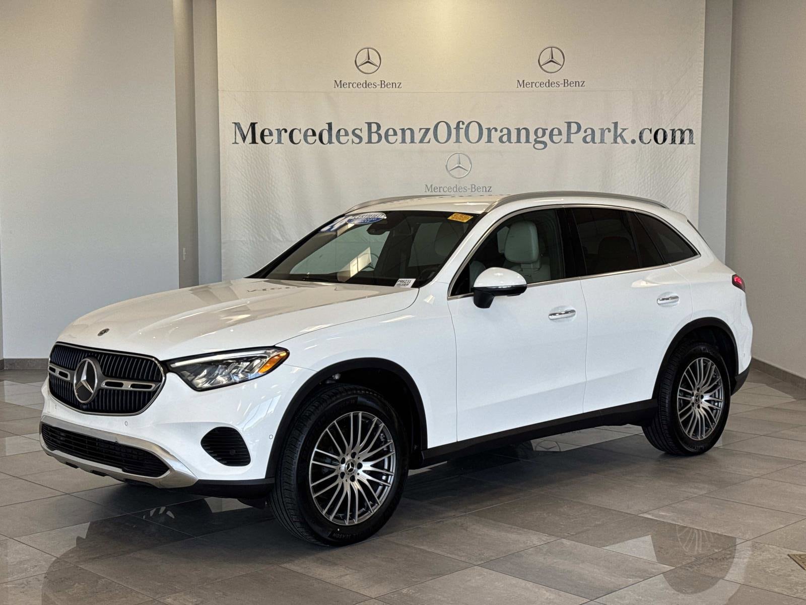 2024 Mercedes-Benz GLC GLC 300's photo