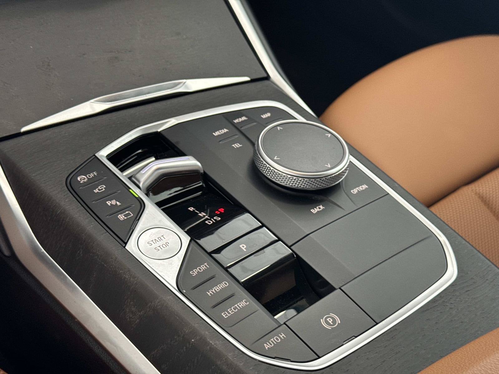 2024 BMW 3 Series 330e - Photo 19