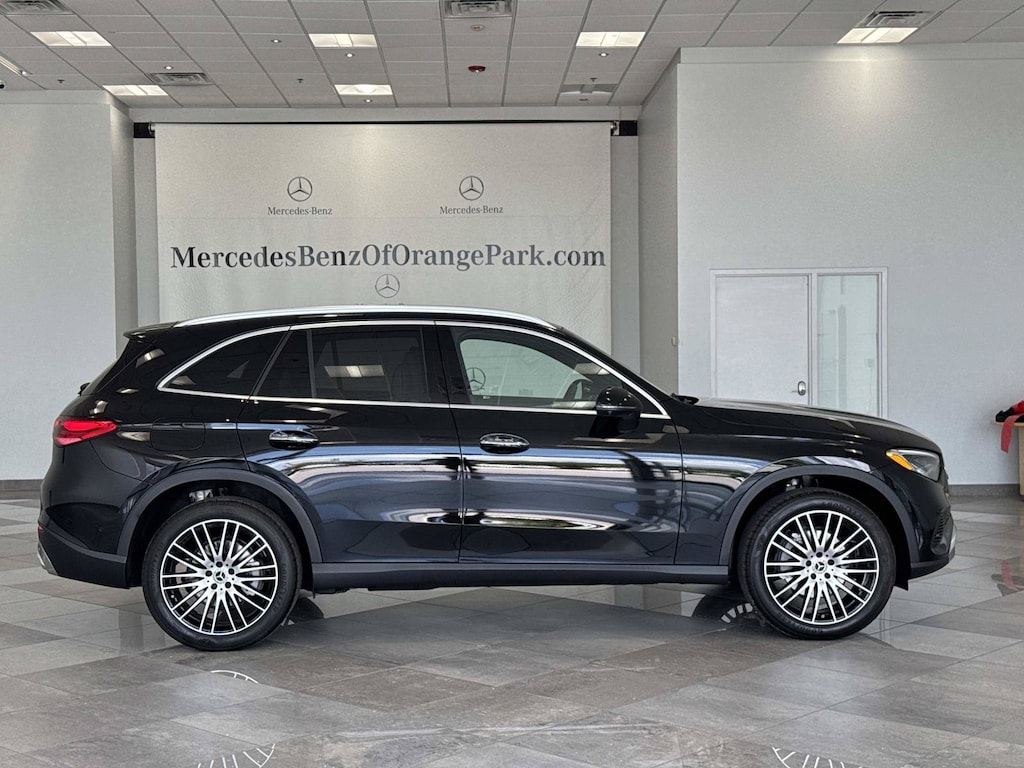 New 2026 Mercedes-Benz GLC 300 SUV