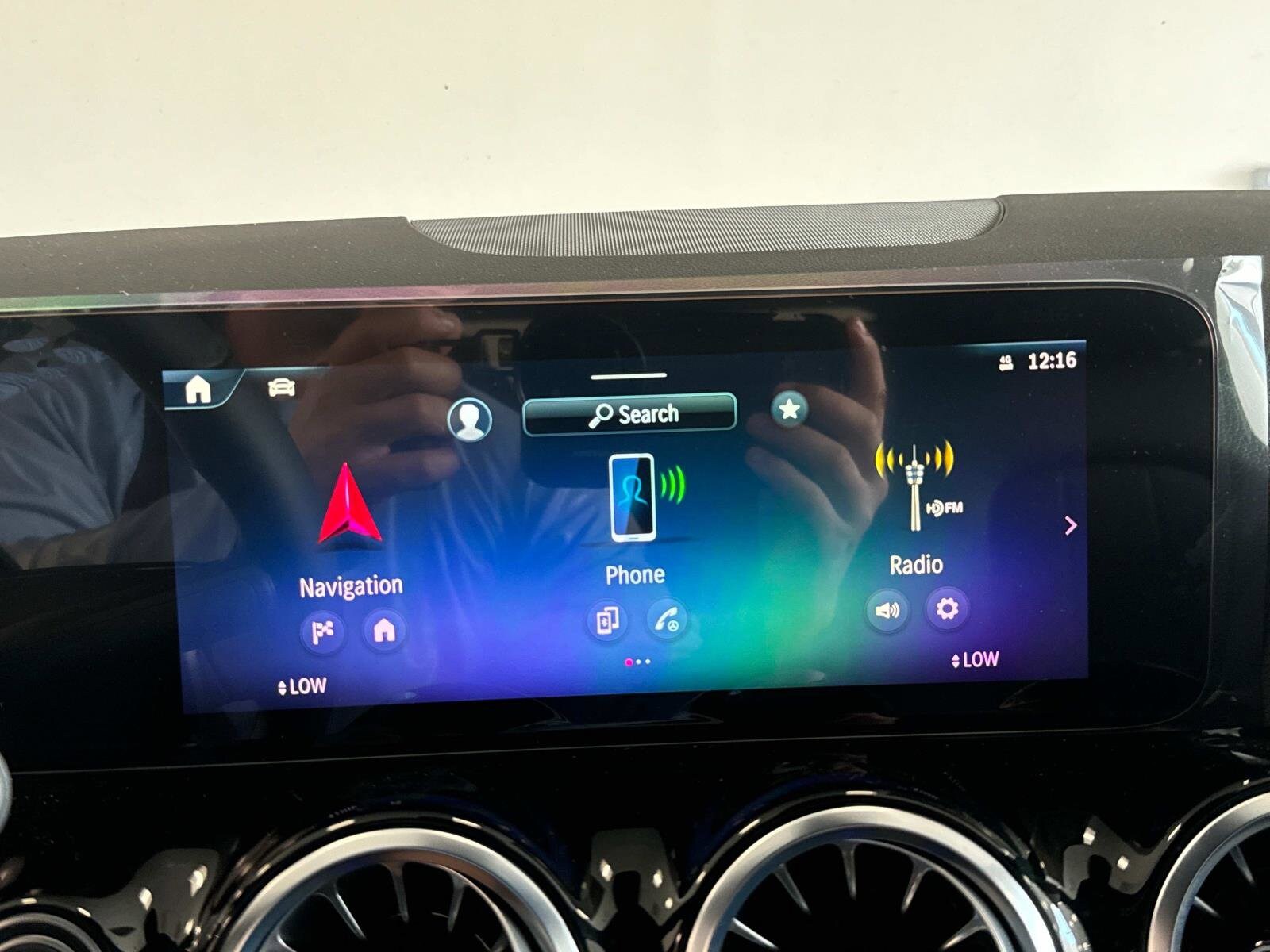2025 Mercedes Benz GLA 250 photo 4