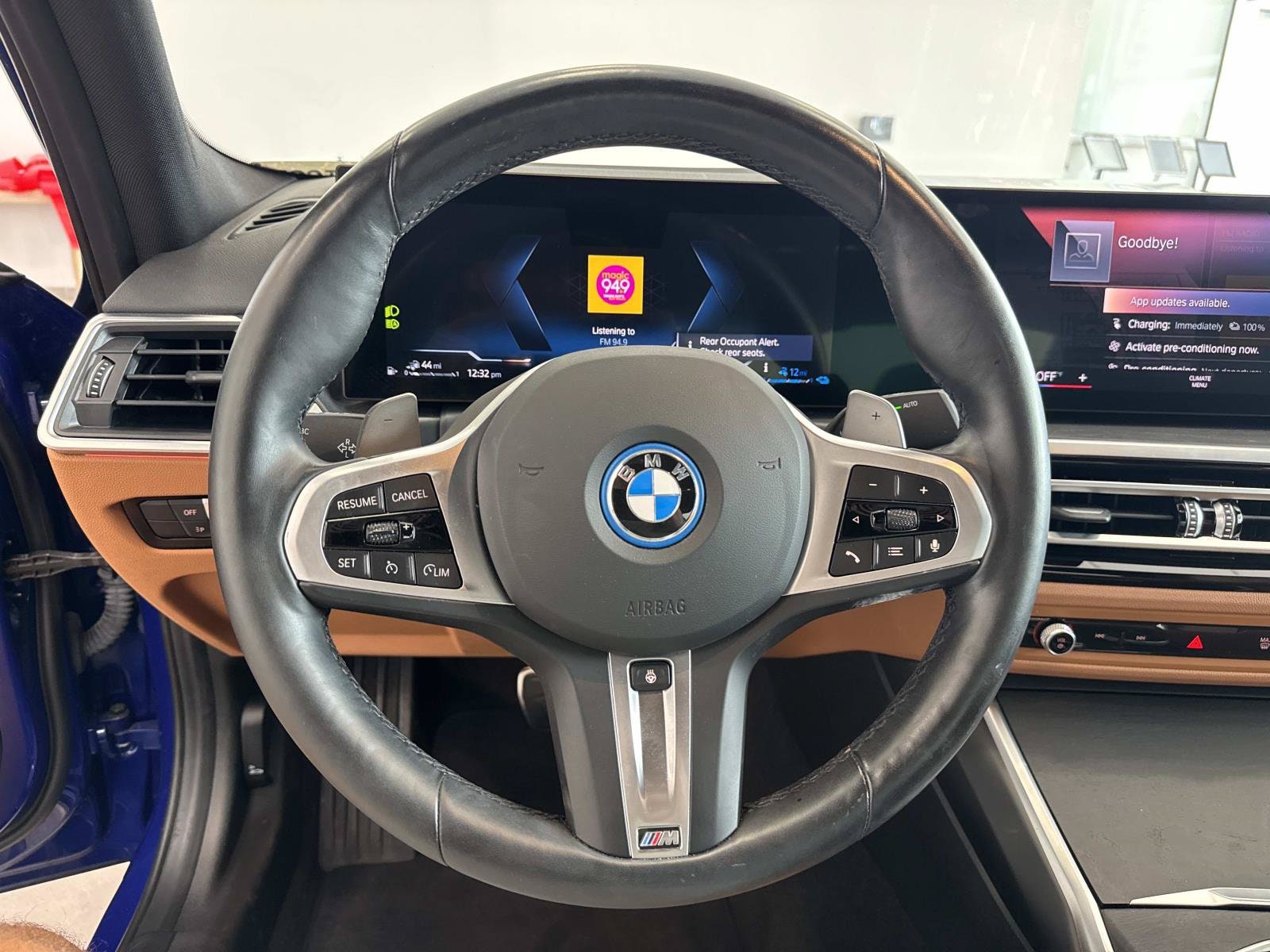 2024 BMW 3 Series 330e - Photo 20