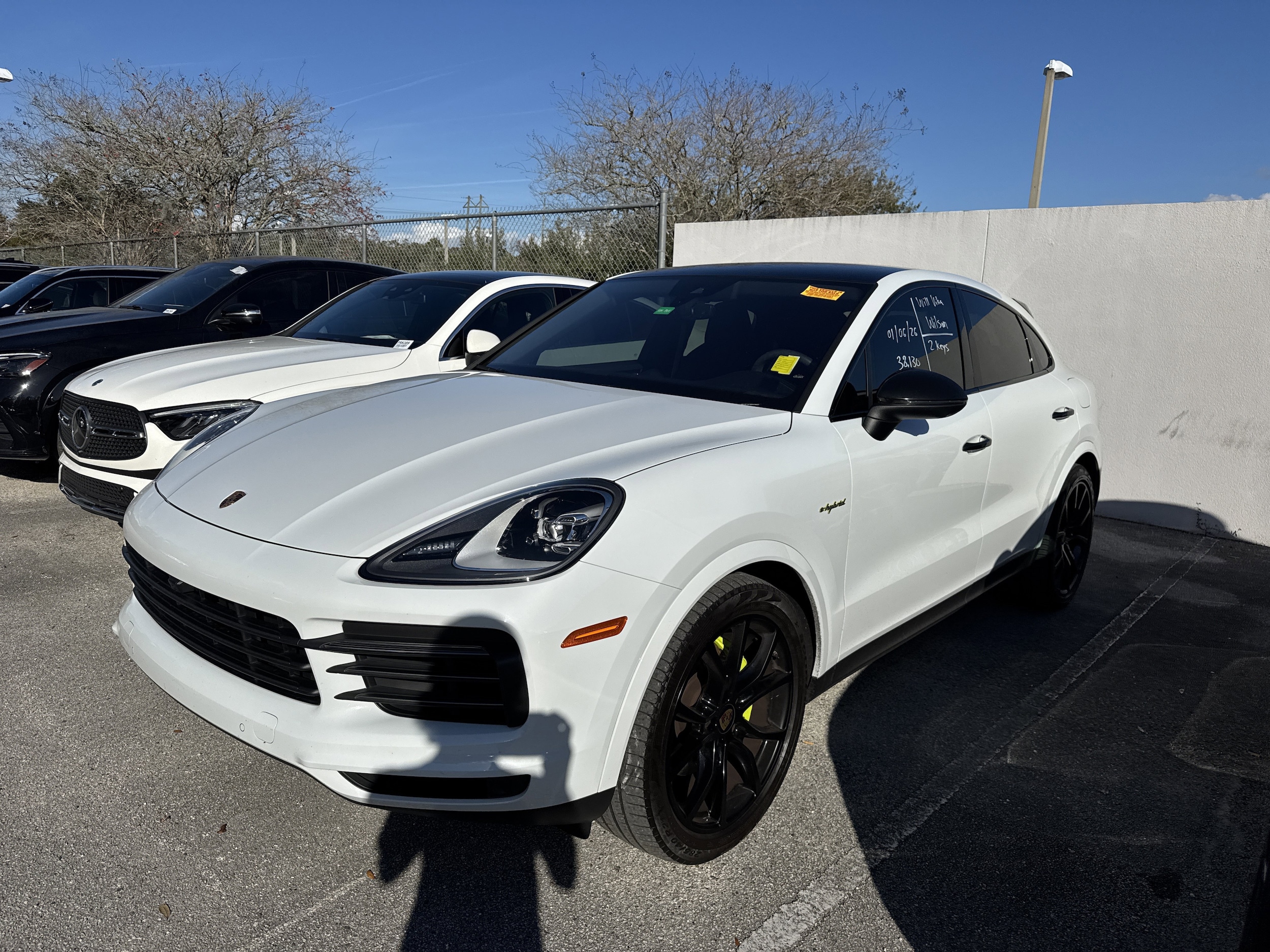 2023 Porsche Cayenne Coup Platinum Edition's photo