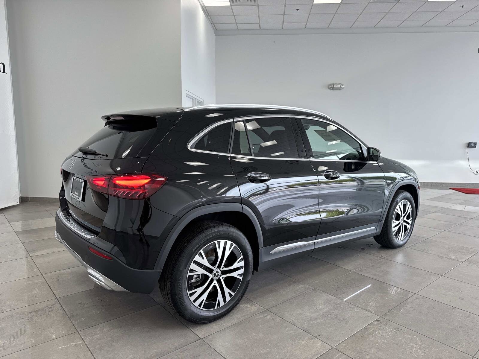 2026 Mercedes Benz GLA 250 photo 2