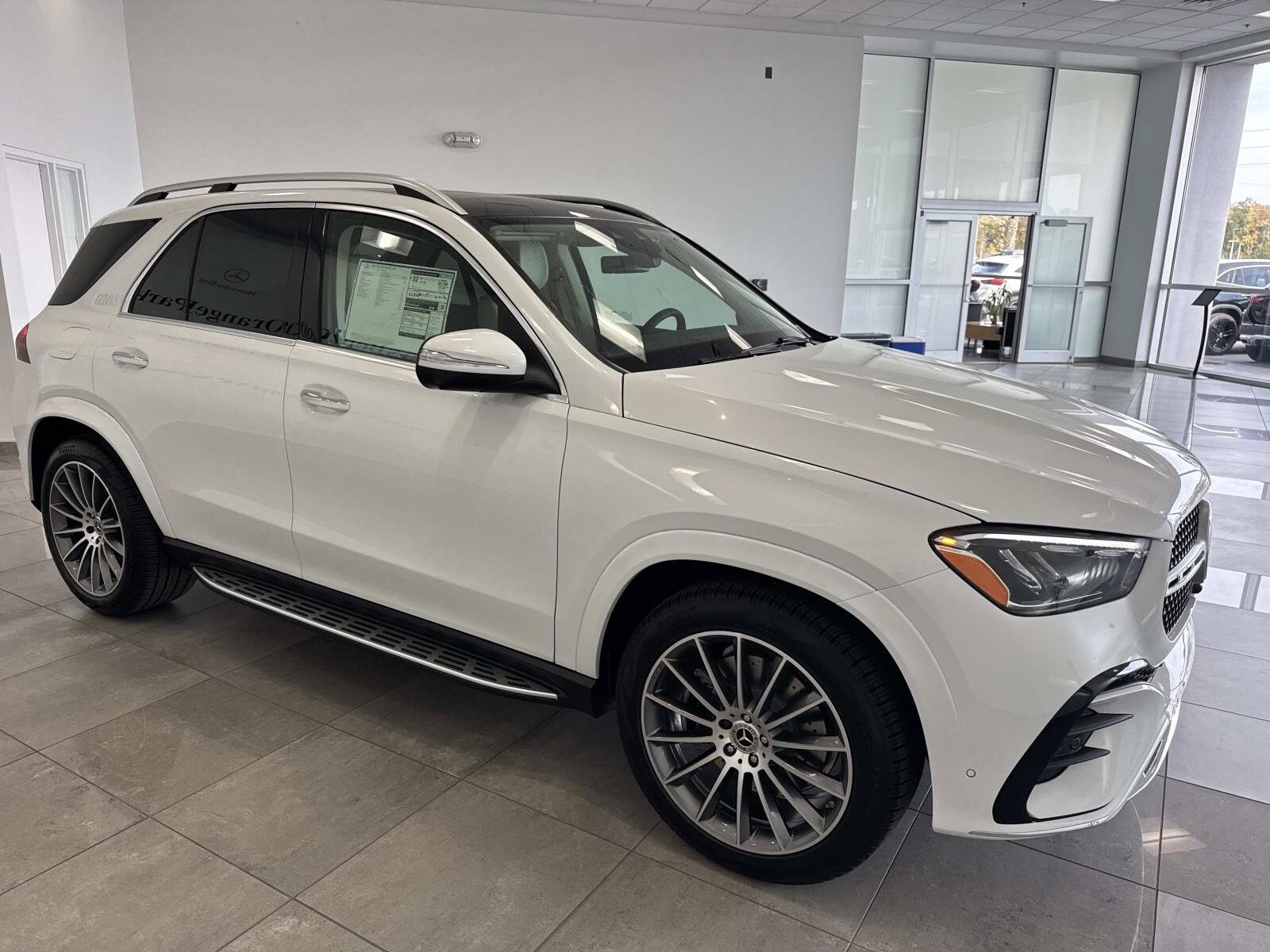 2026 Mercedes Benz GLE 350 4MATIC photo 3