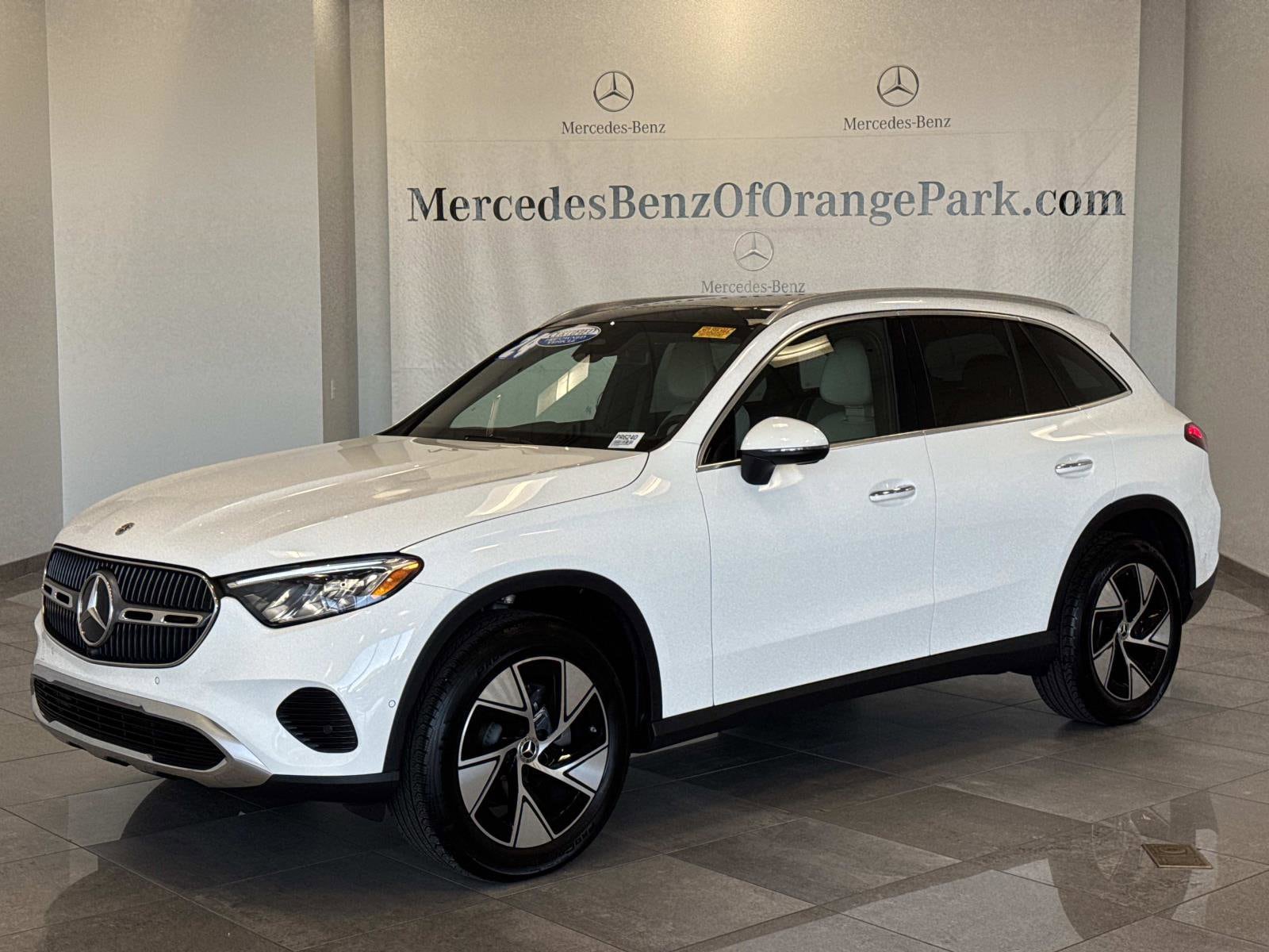 2024 Mercedes-Benz GLC GLC 300's photo