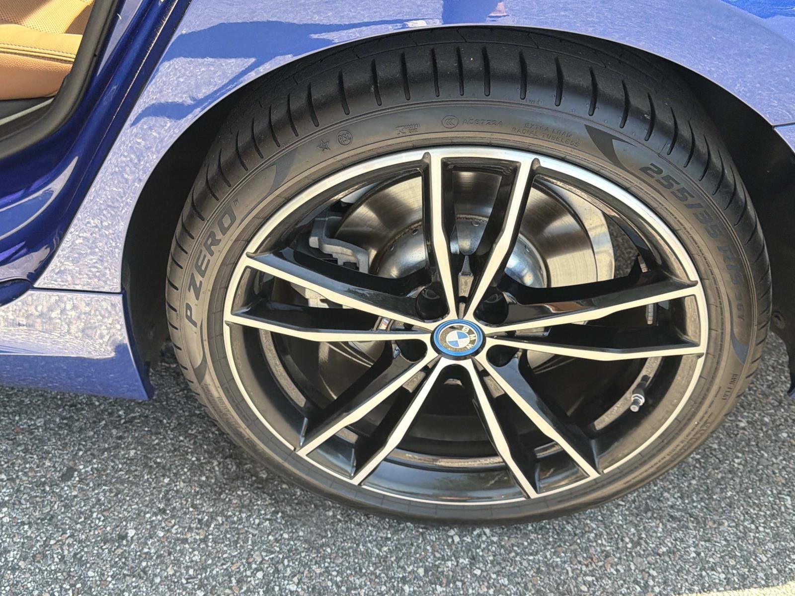 2024 BMW 3 Series 330e - Photo 10