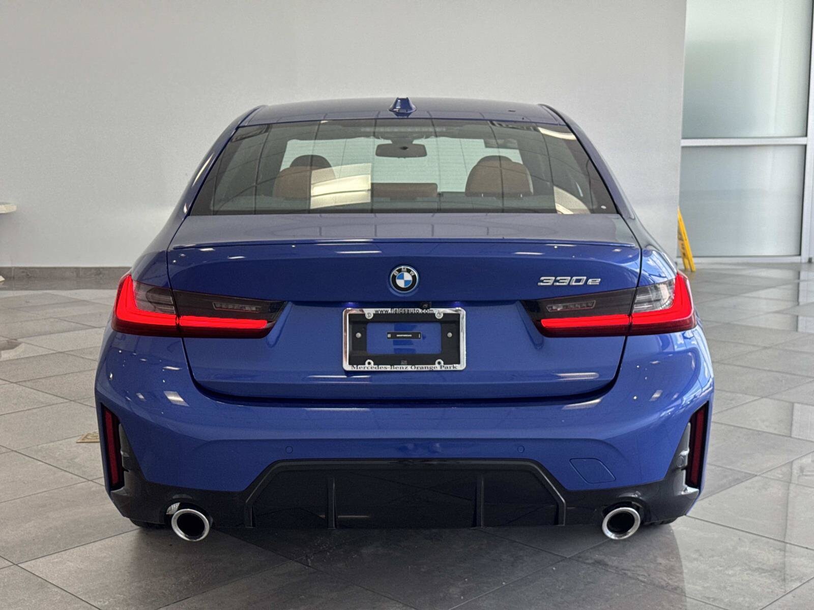 2024 BMW 3 Series 330e - Photo 25