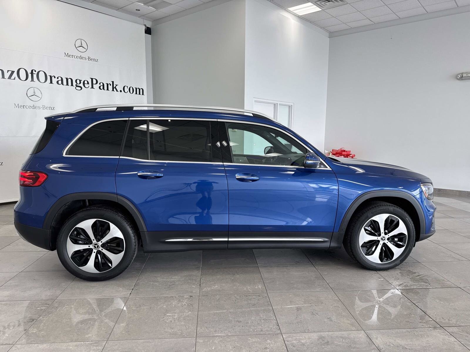 2026 Mercedes Benz GLB 250 4MATIC photo 2