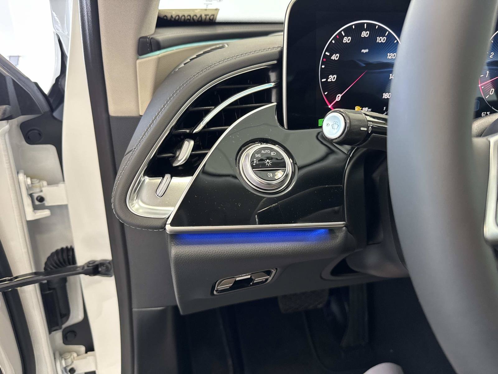 2026 Mercedes-Benz E-Class E350 - Photo 30