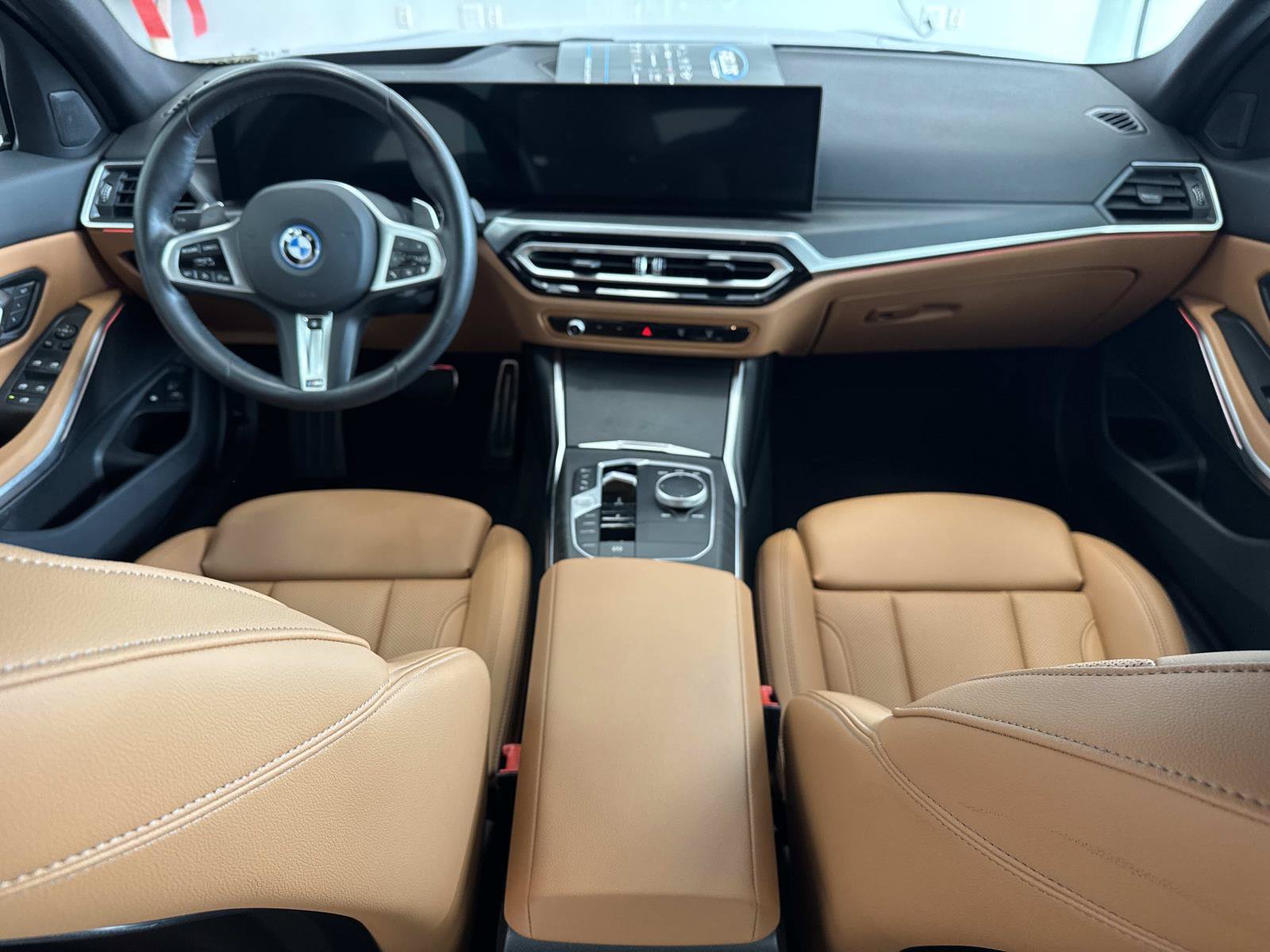 2024 BMW 3 Series 330e - Photo 8