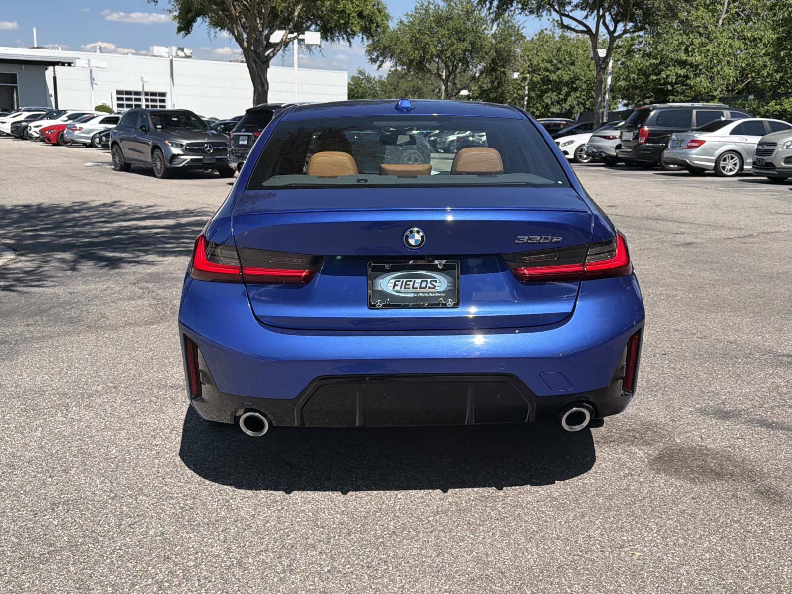 2024 BMW 3 Series 330e - Photo 4