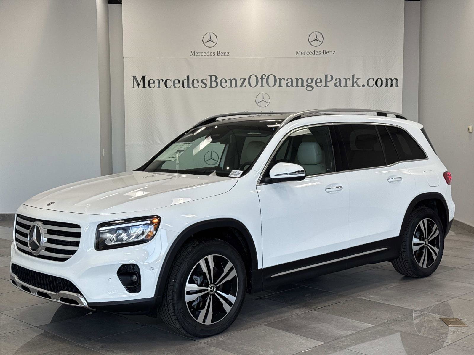 2026 Mercedes-Benz GLB GLB 250's photo