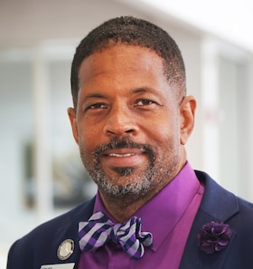 Staff member Dietrick Glover from ID_58c5bb53fc13