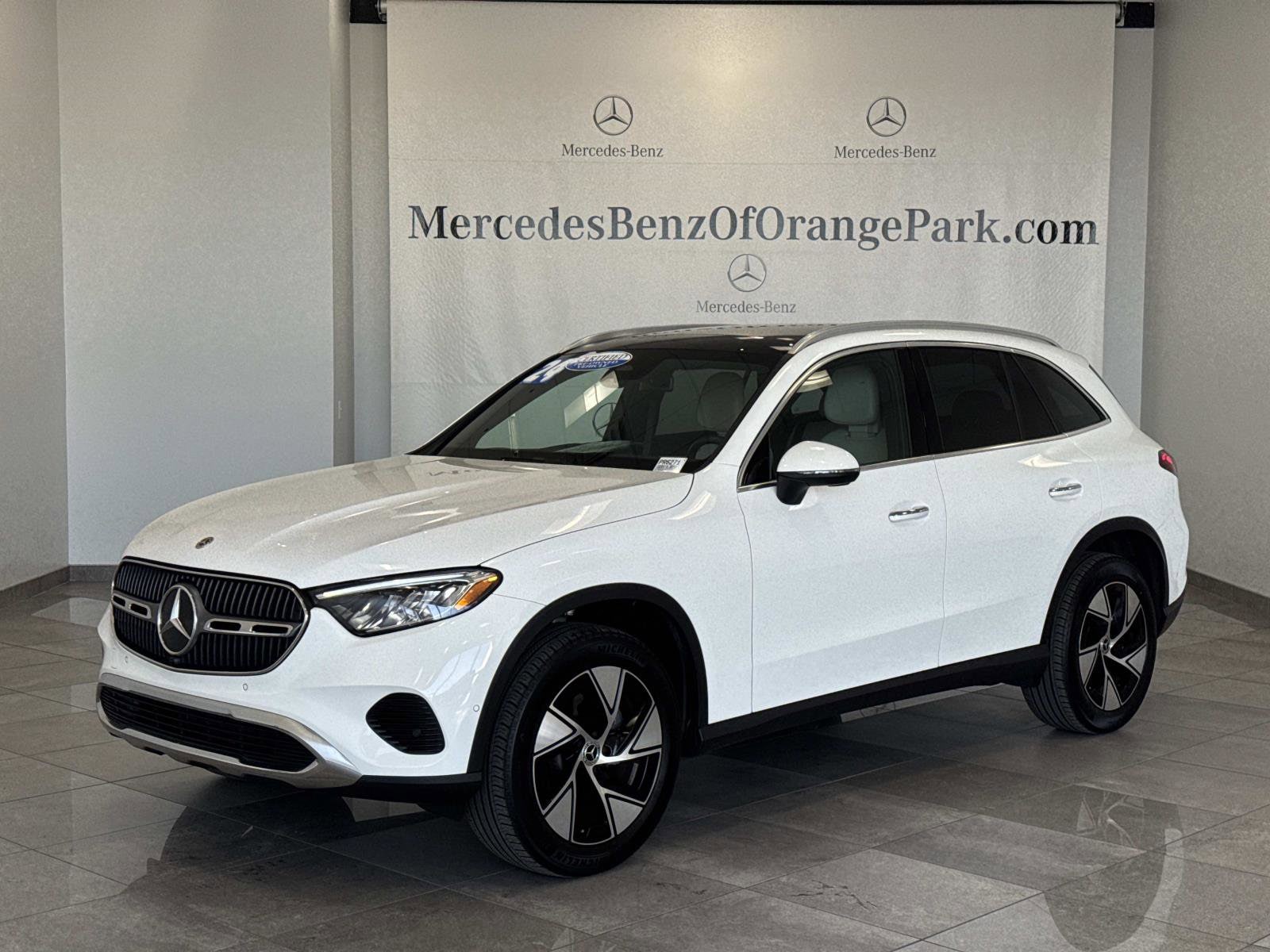 2024 Mercedes-Benz GLC GLC 300's photo