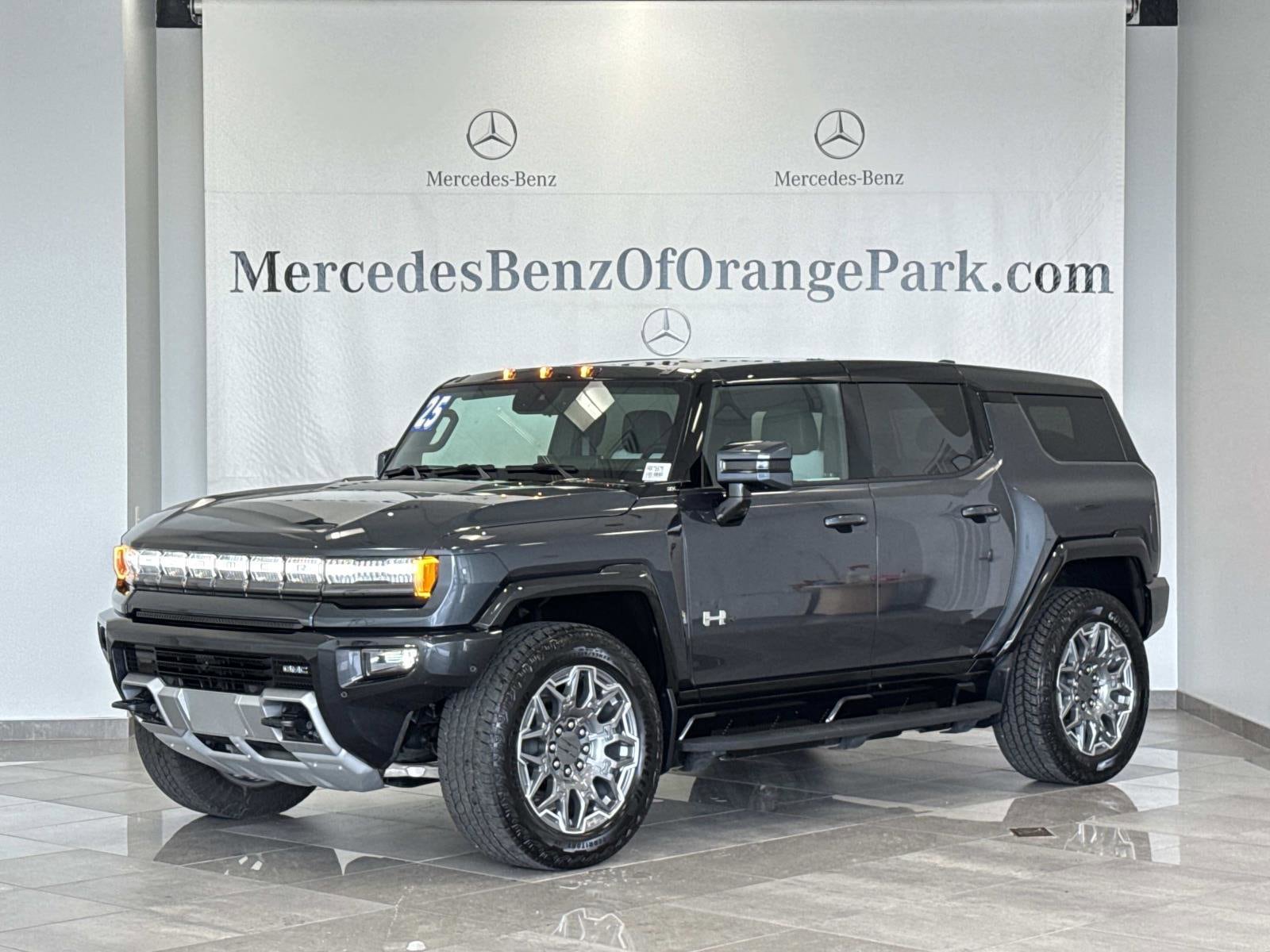 2025 GMC Hummer EV 3X SUV's photo