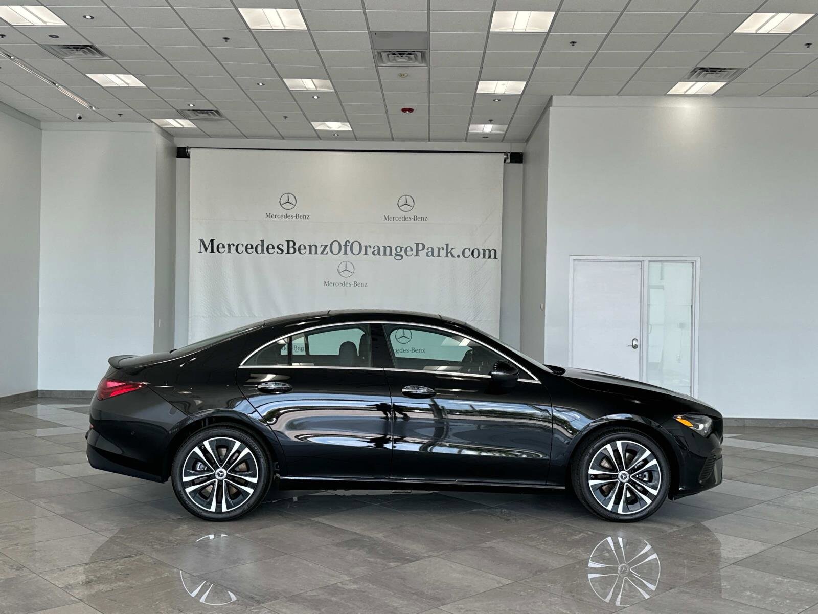 2025 Mercedes Benz CLA 250 4MATIC photo 3