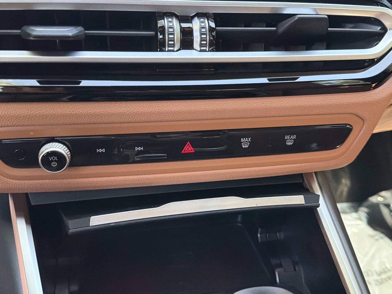 2024 BMW 3 Series 330e - Photo 23