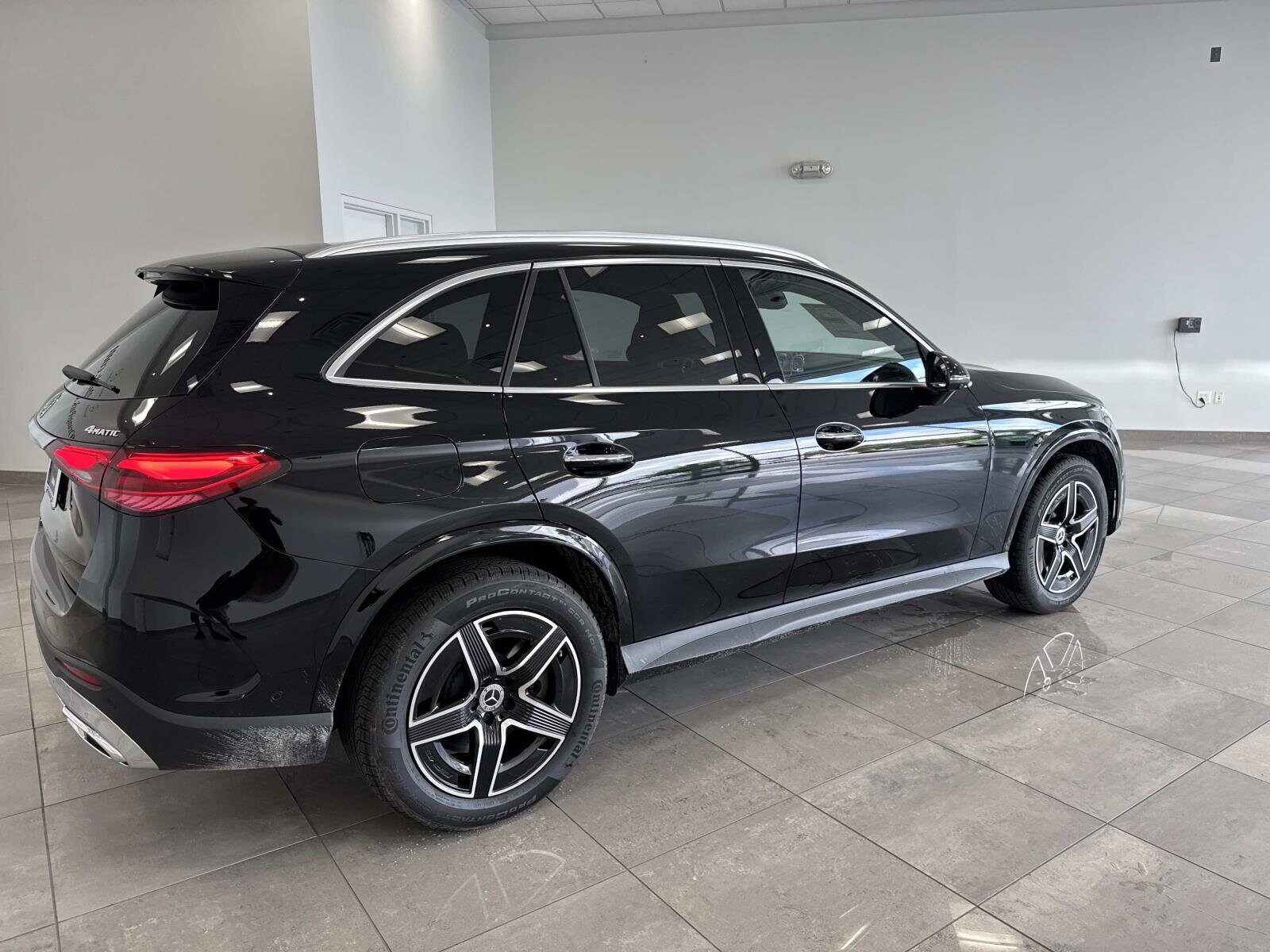 2026 Mercedes Benz GLC 350e 4MATIC photo 2