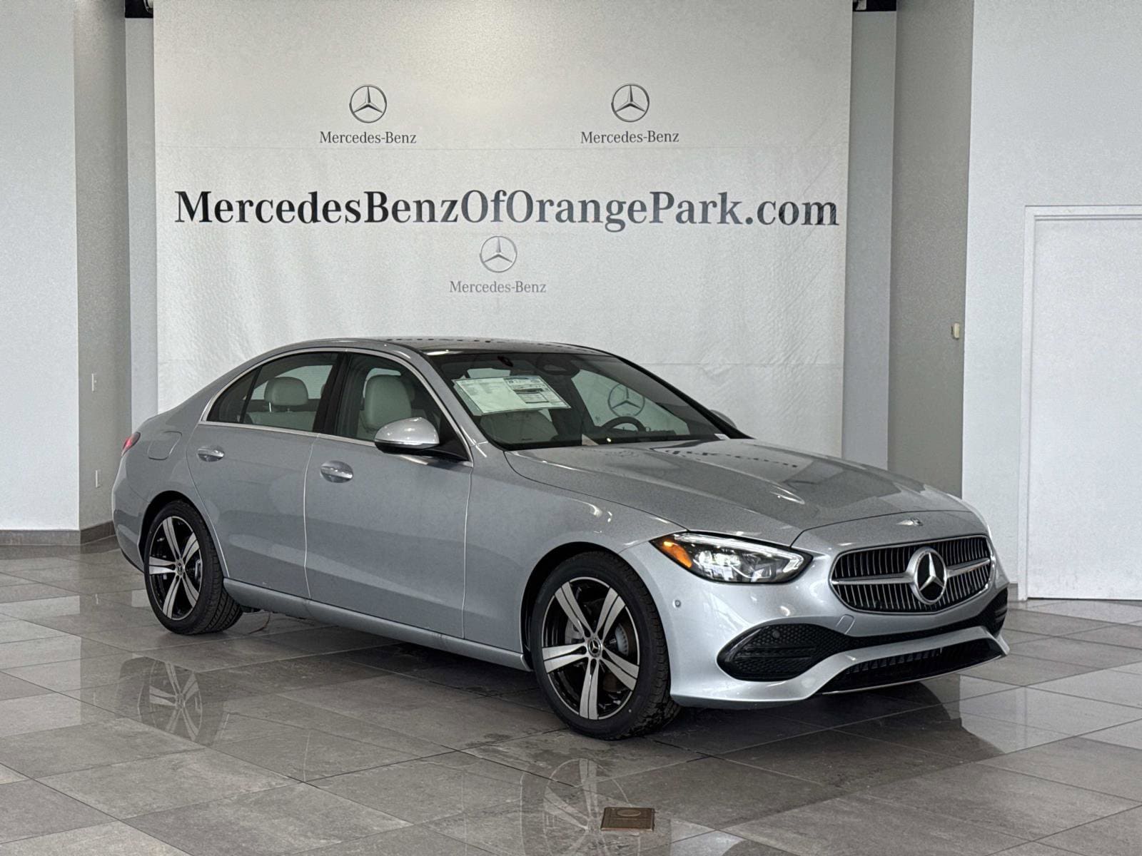 2025 Mercedes-Benz C-Class Sedan C 300's photo