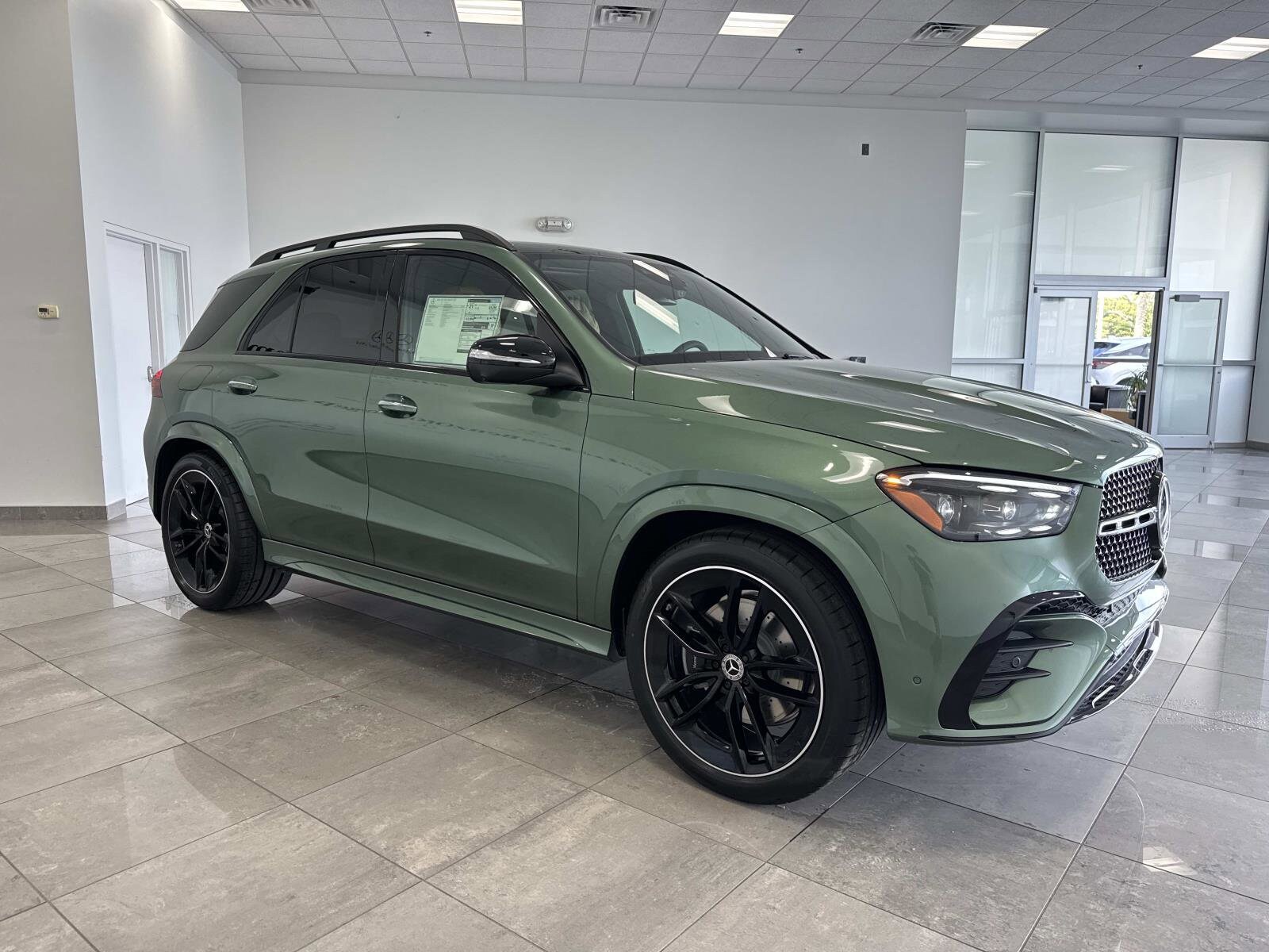 2026 Mercedes Benz GLE 450 4MATIC photo 3