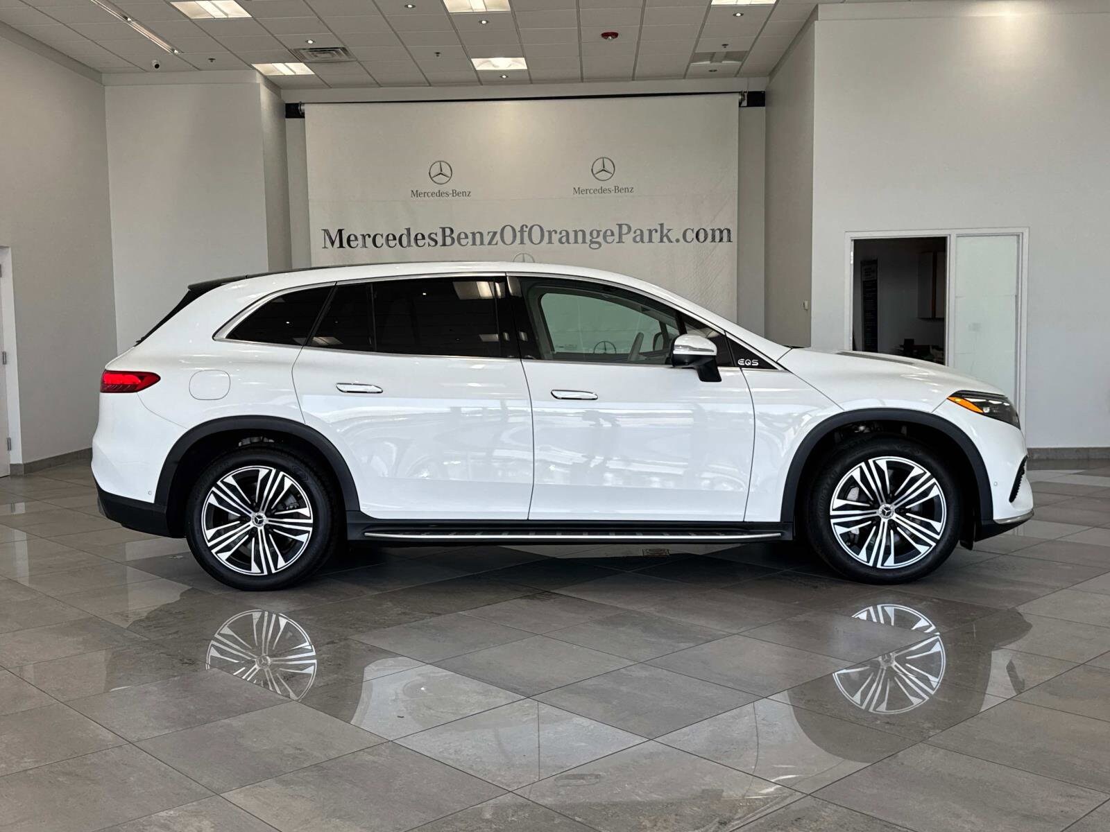 2023 Mercedes Benz EQS SUV 450 photo 2