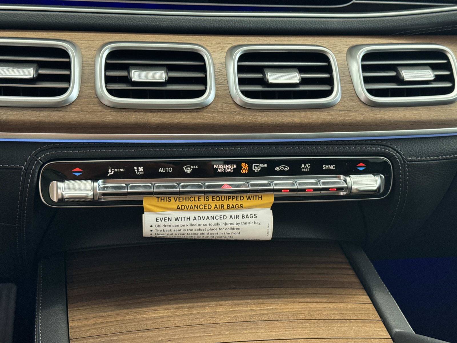 2026 Mercedes-Benz GLE GLE450 - Photo 17