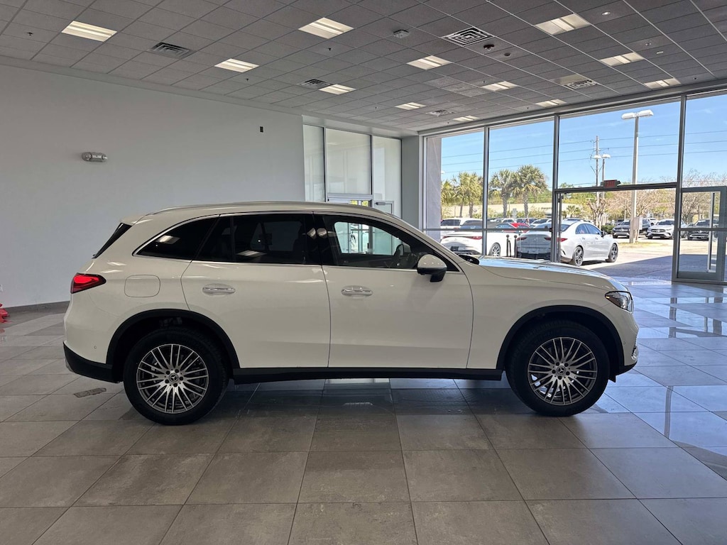 New 2026 Mercedes-Benz GLC 300 SUV