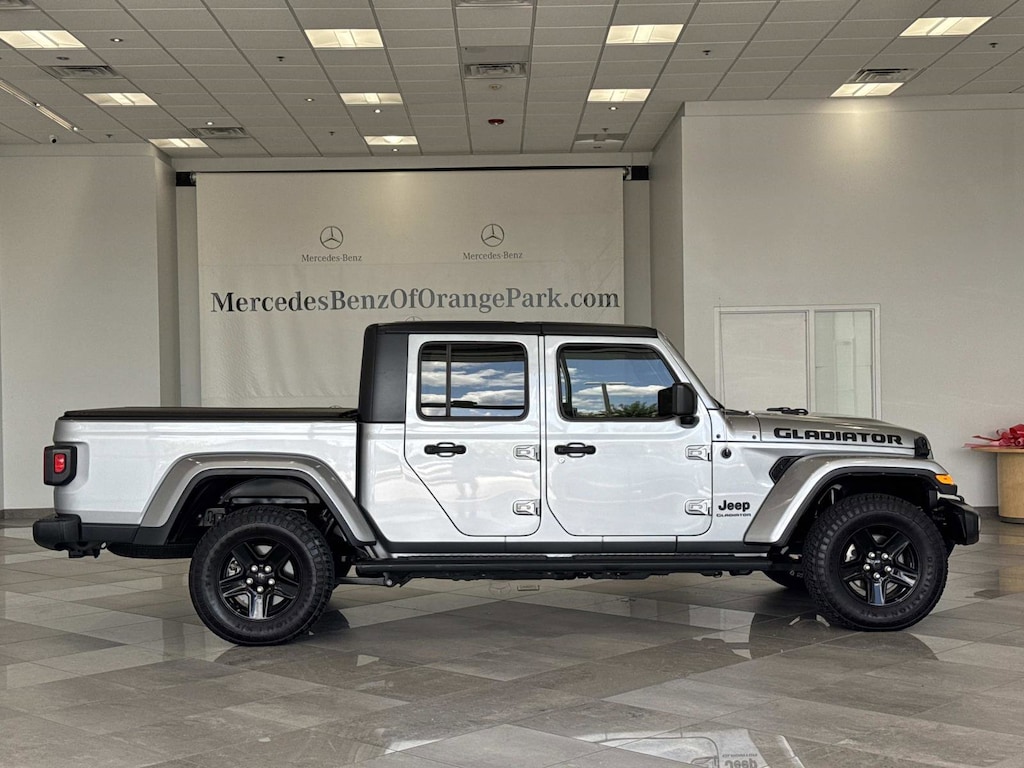Used 2021 Jeep Gladiator Sport Truck Crew Cab