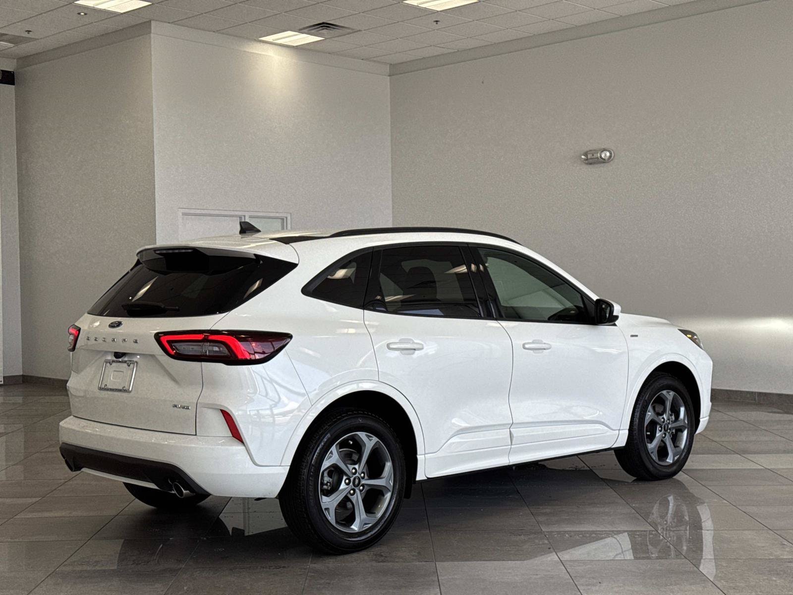 2023 Ford Escape ST-Line Select - Photo 25