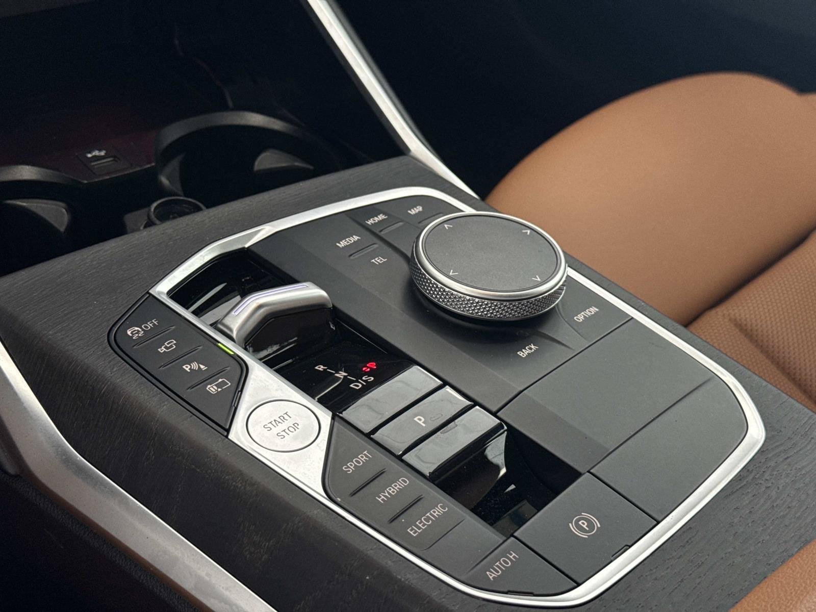 2024 BMW 3 Series 330e - Photo 19