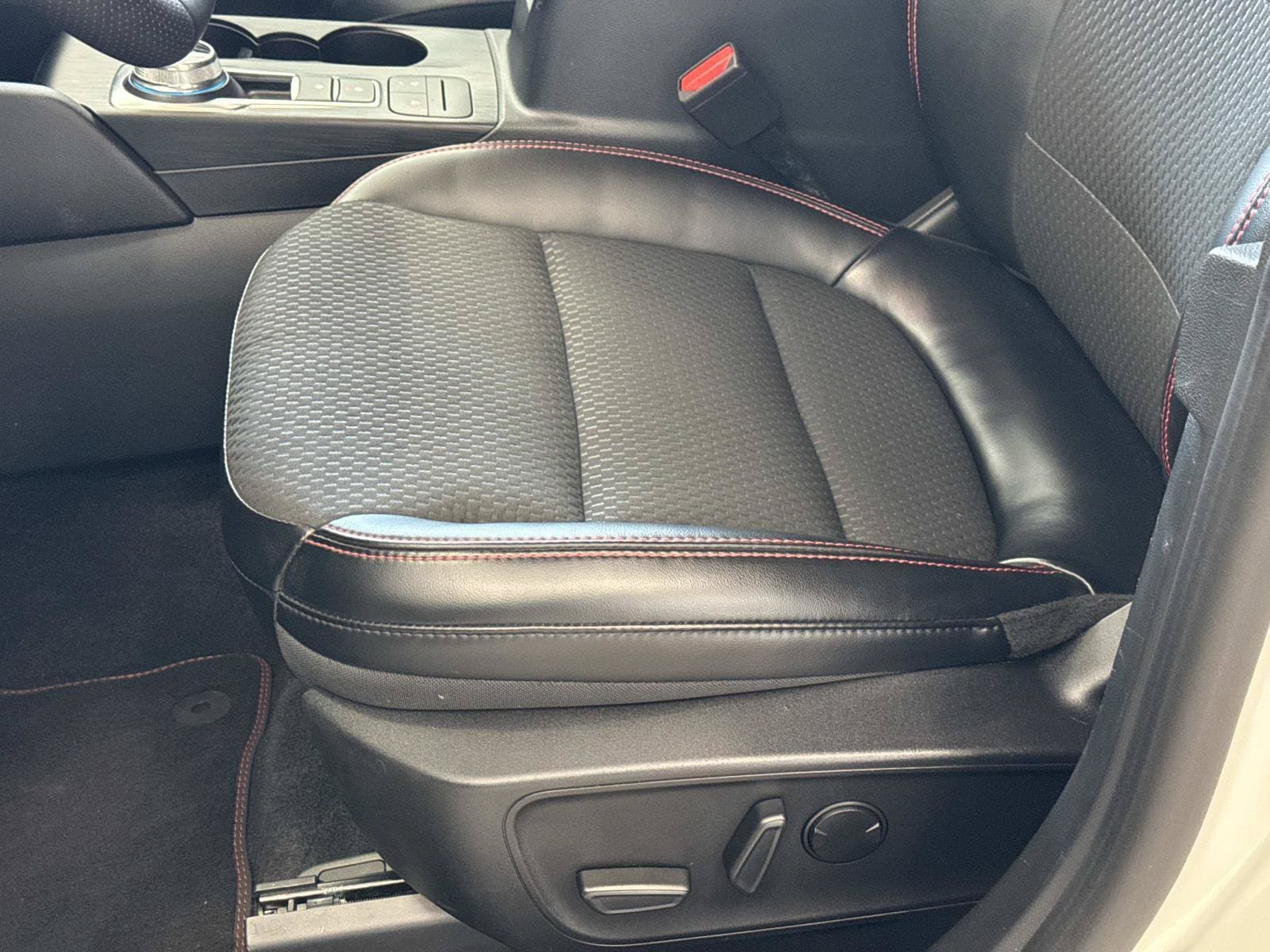2023 Ford Escape ST-Line Select - Photo 12