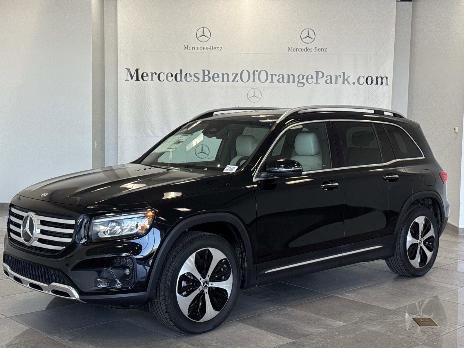 2026 Mercedes-Benz GLB GLB 250's photo