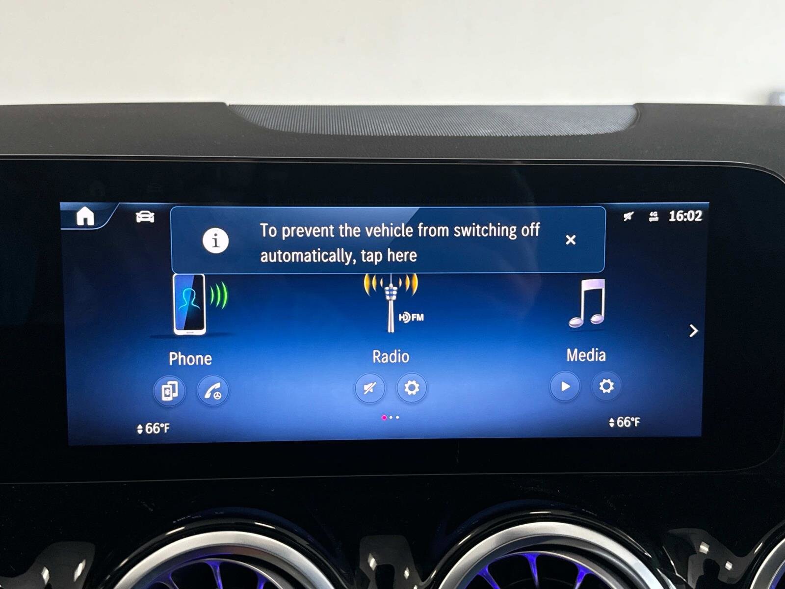 2025 Mercedes Benz GLA 250 photo 4