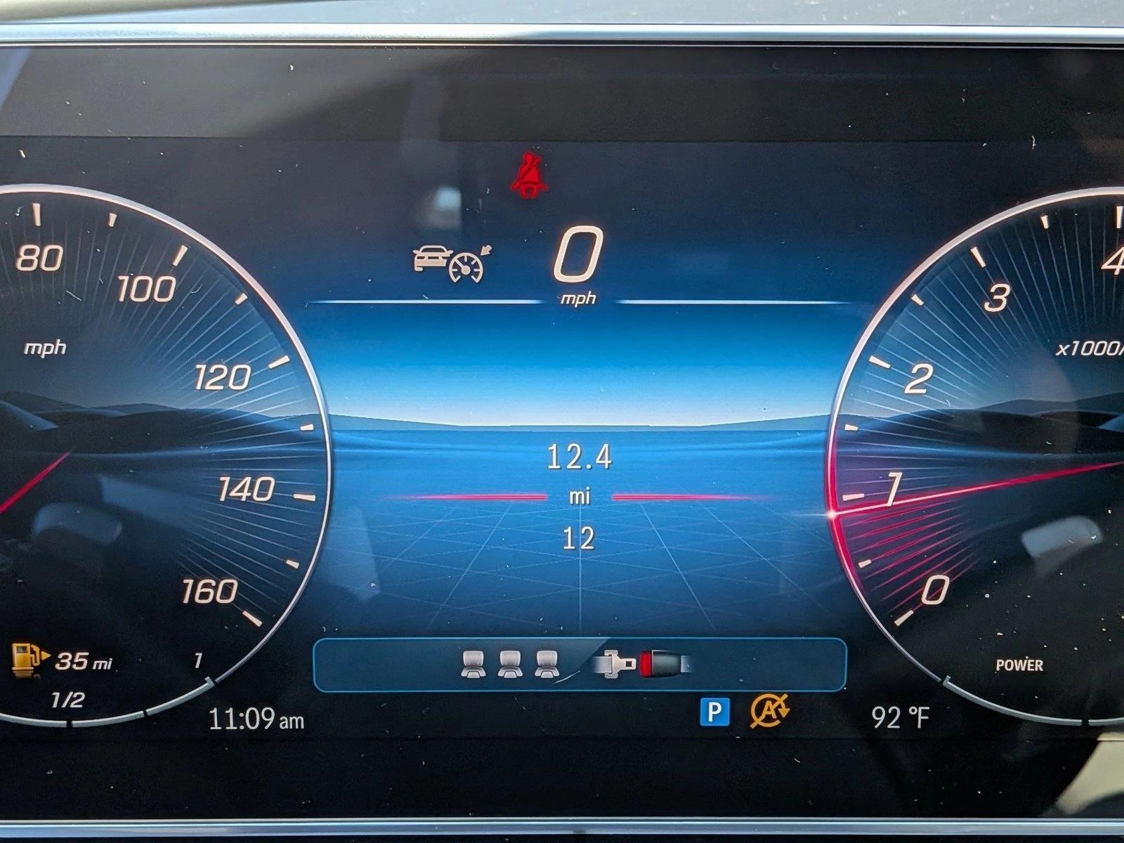 2026 Mercedes-Benz C-Class Sedan C 300 - Photo 10