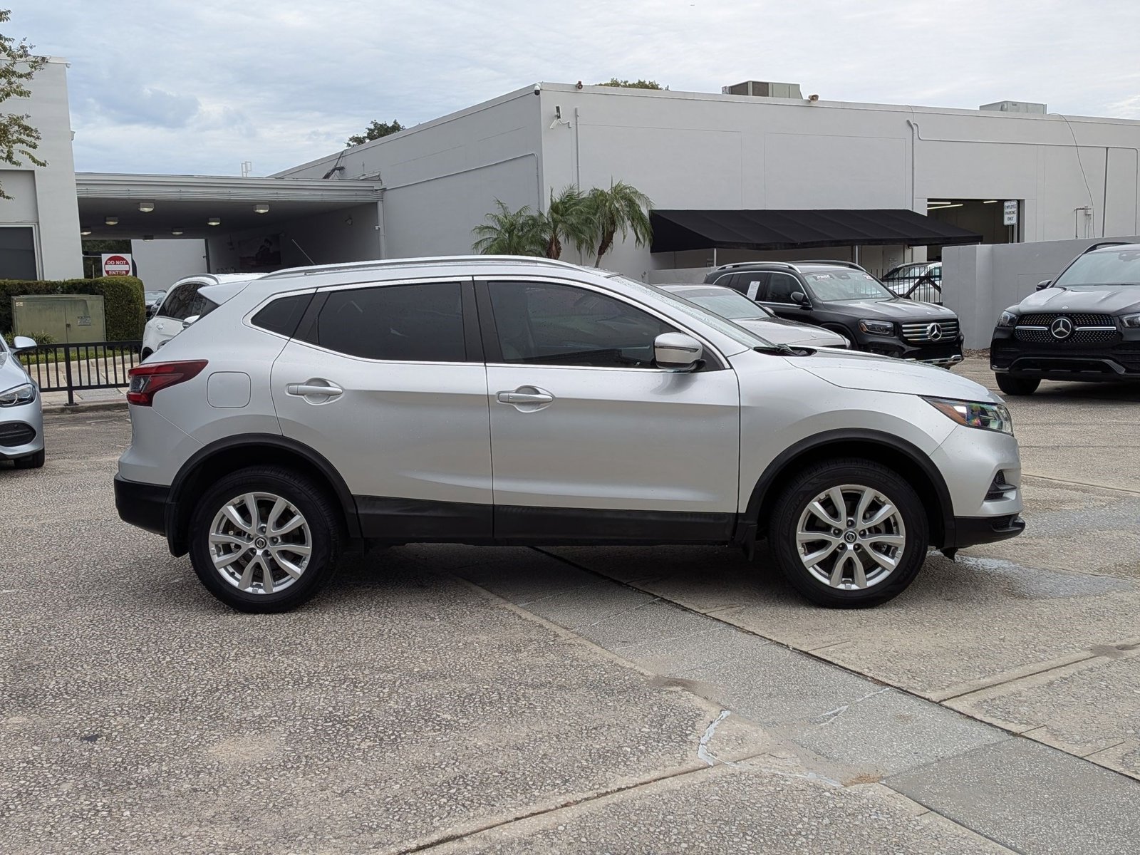 2020 Nissan Rogue Sport SV photo 4