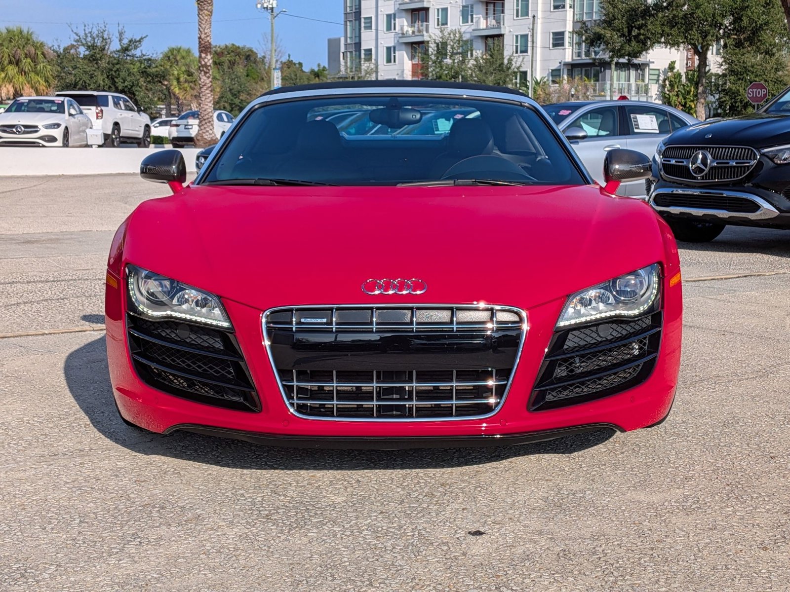 2012 Audi R8 5.2 Spyder photo 2