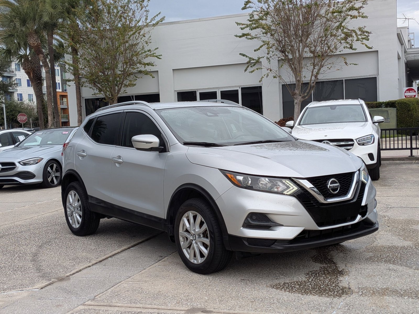 2020 Nissan Rogue Sport SV photo 3