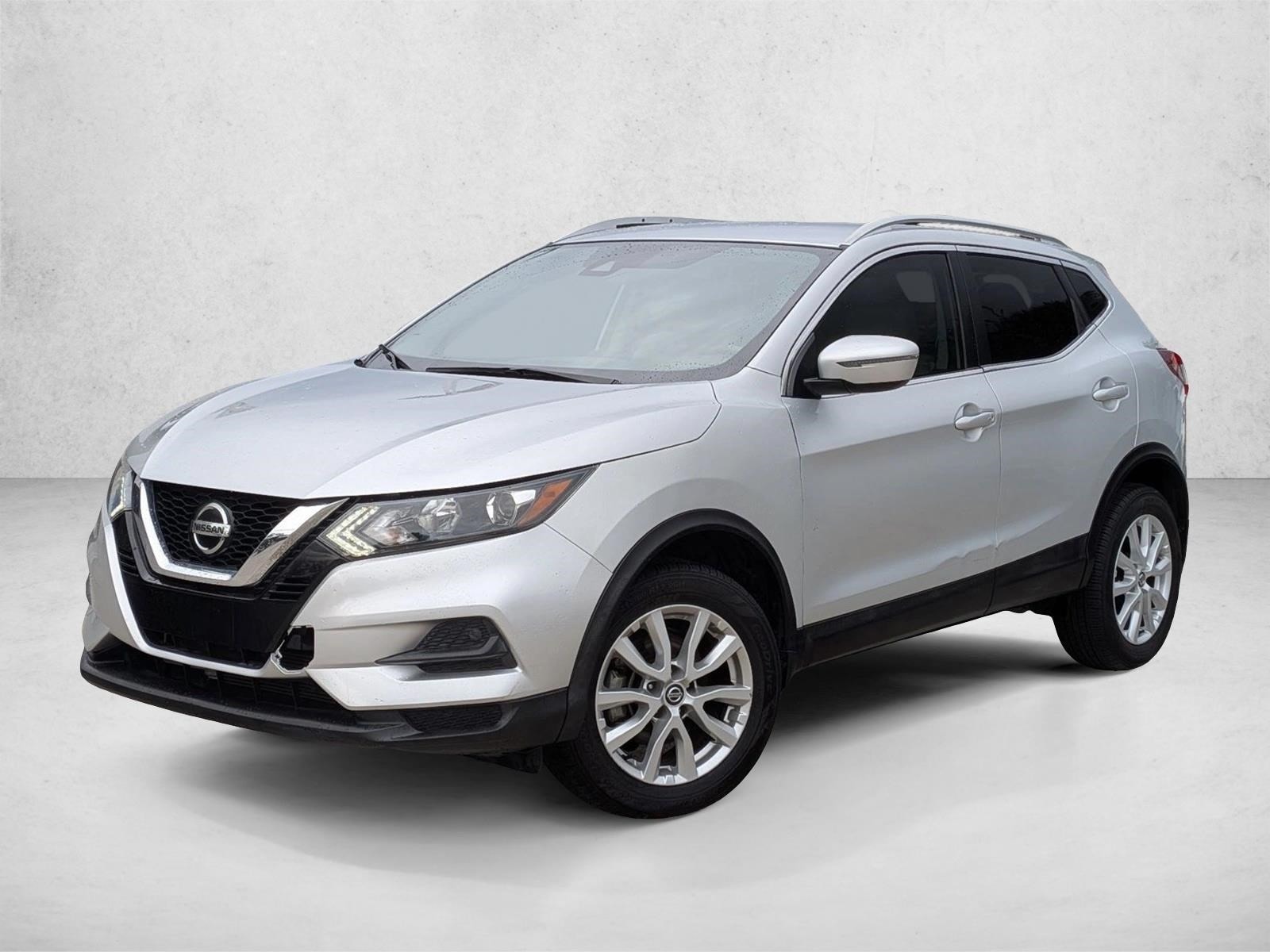 2020 Nissan Rogue Sport SV's photo