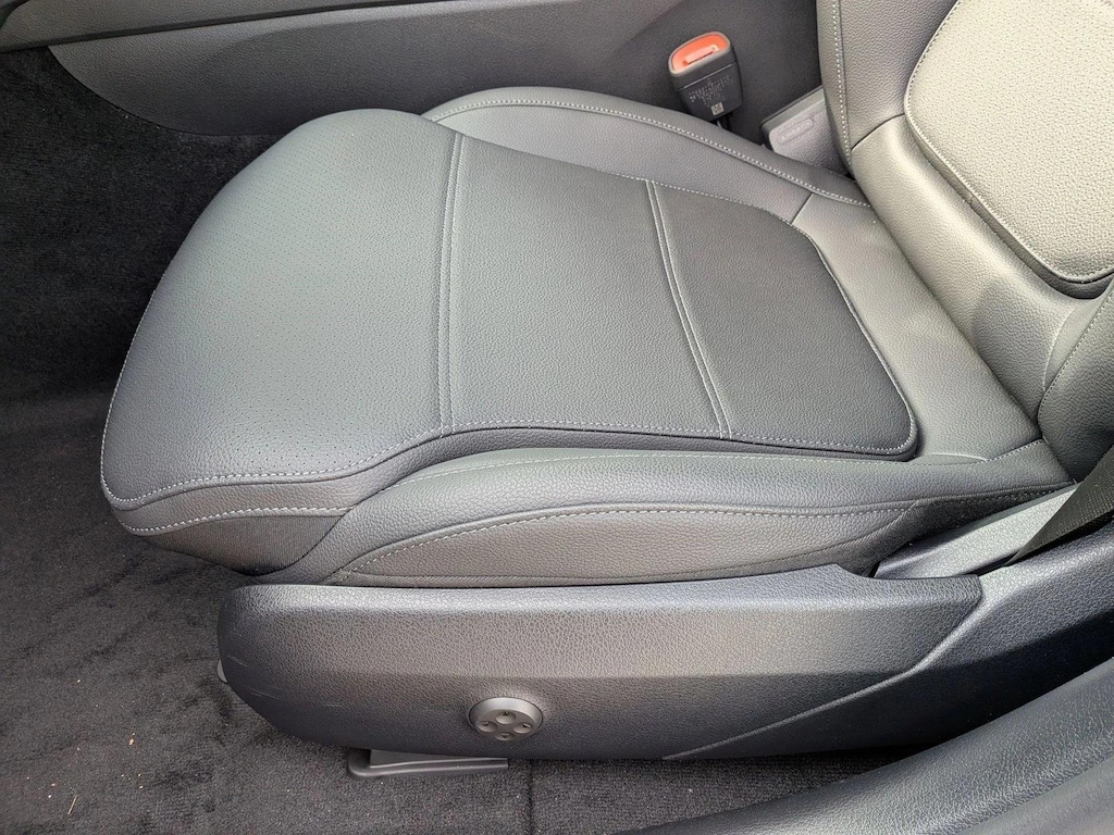 New 2026 Mercedes-Benz C-Class C 300 4MATIC ® Sedan Sedan