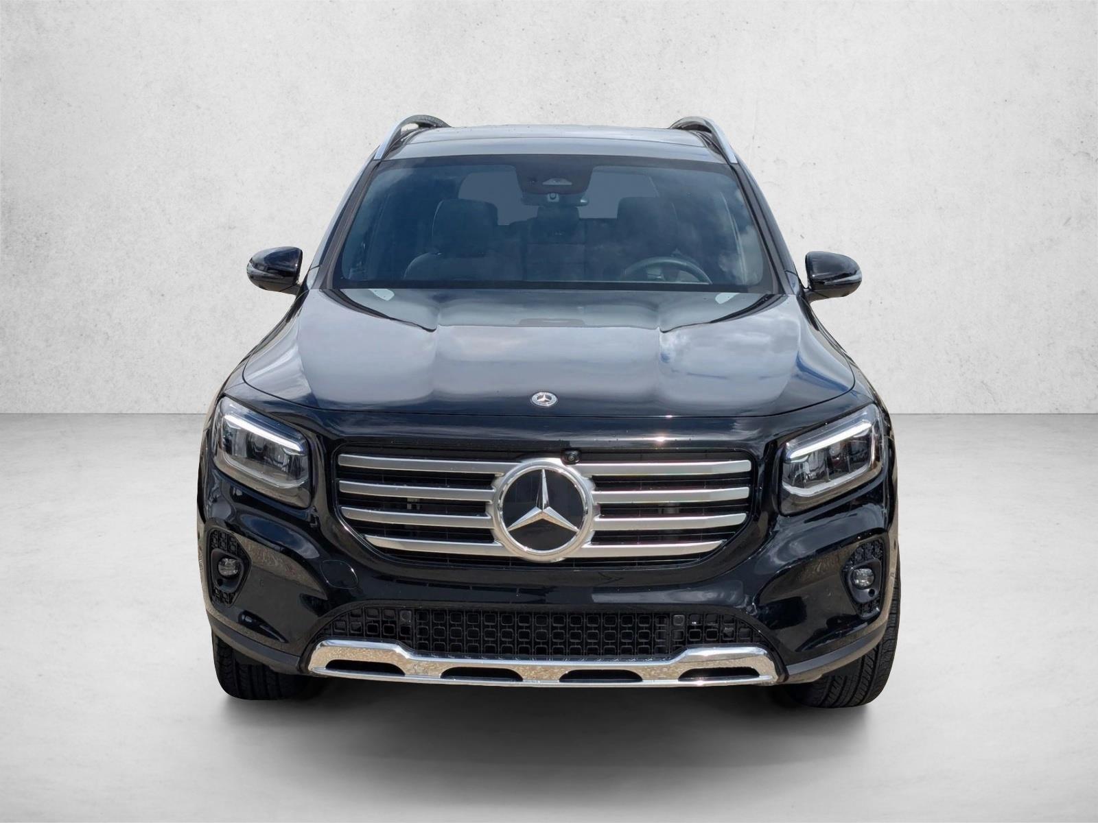 2025 Mercedes Benz GLB 250 photo 2