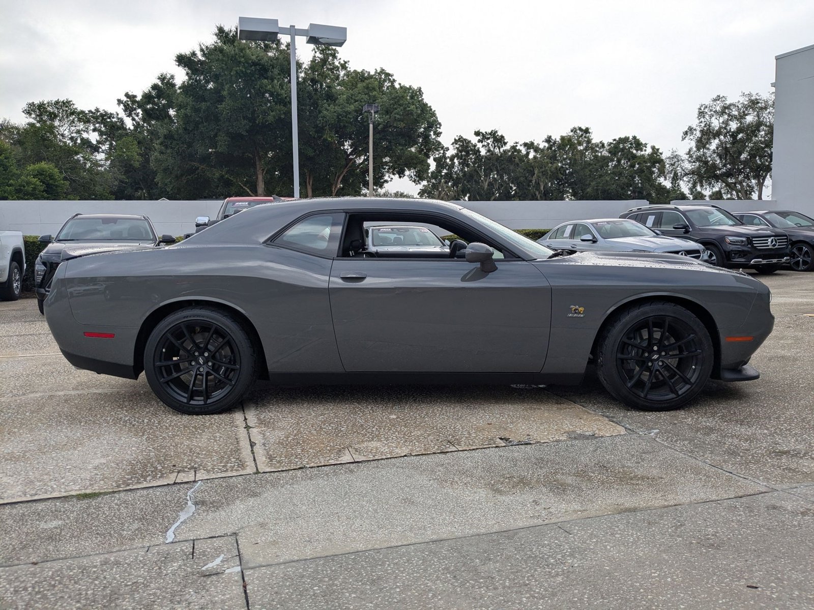 2023 Dodge Challenger R/T Scat Pack photo 4