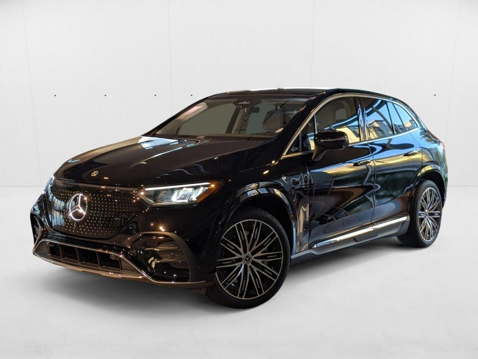 2026 Mercedes-Benz EQE SUV Base's photo