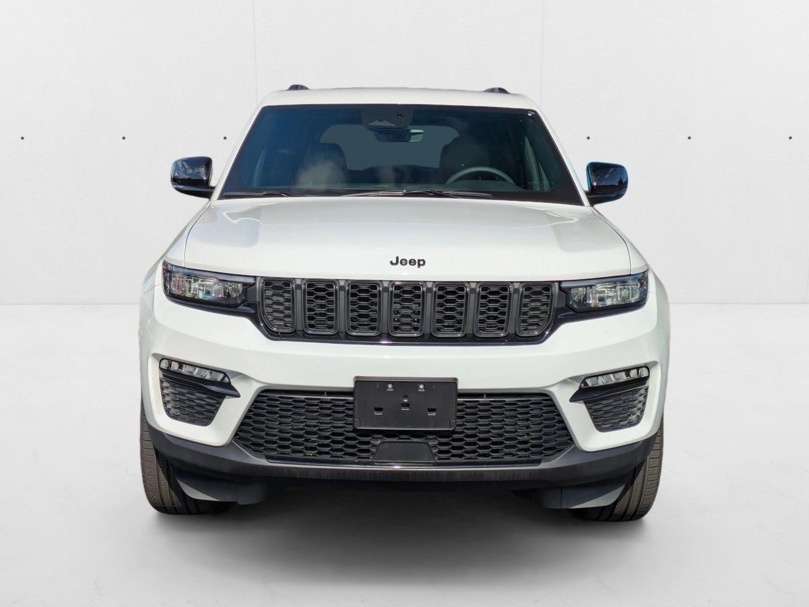 2025 Jeep Grand Cherokee Limited photo 2