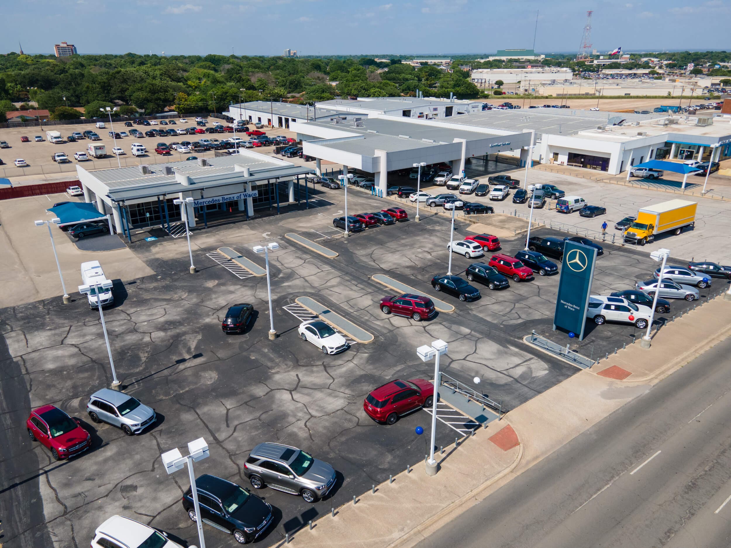 Exterior shot of Mercedes-Benz of Waco dealership