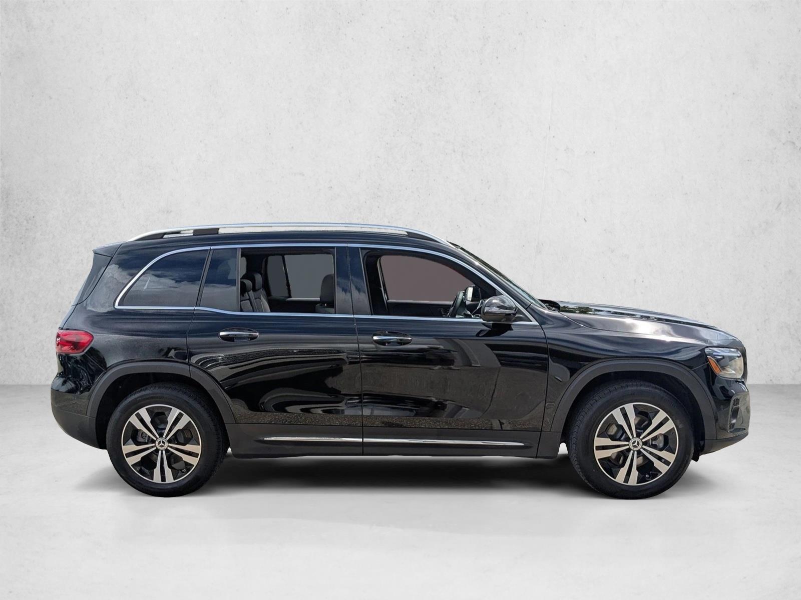 2025 Mercedes Benz GLB 250 photo 4