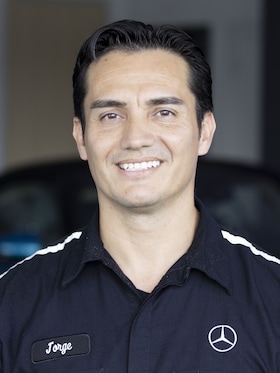 Staff member Jorge Amaya from ID_2d77cbdd57be